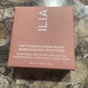ILIA Soft Focus Blurring Blush - Breathless